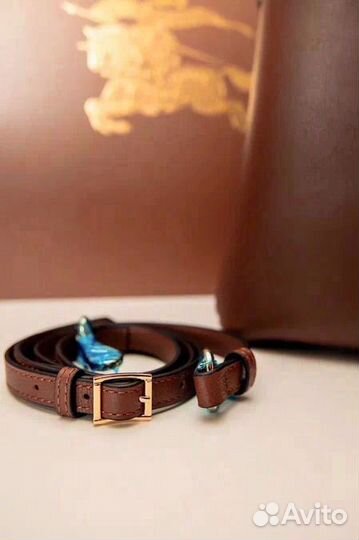 Женская сумка Burberry с быстрой доставкой