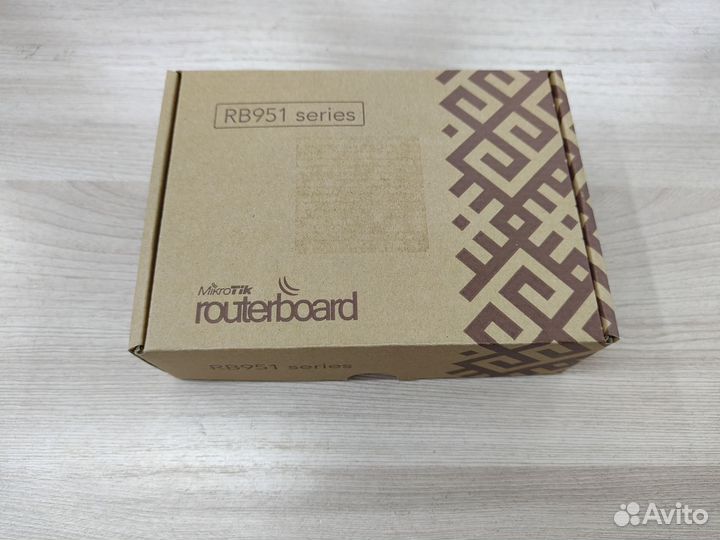 WiFi роутер Mikrotik RB951Ui-2HnD