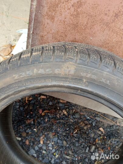 Nokian Tyres Hakkapeliitta 1 235/45 R17