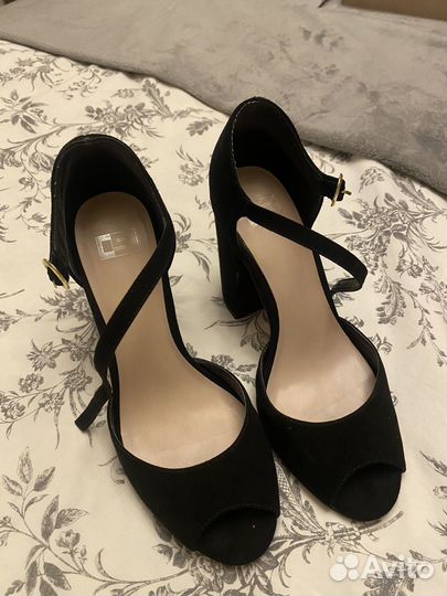 Черные туфли