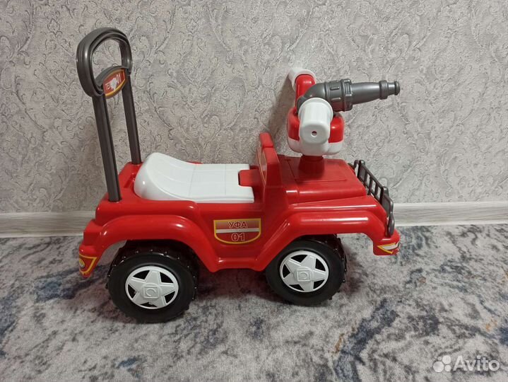 Машинка-каталка