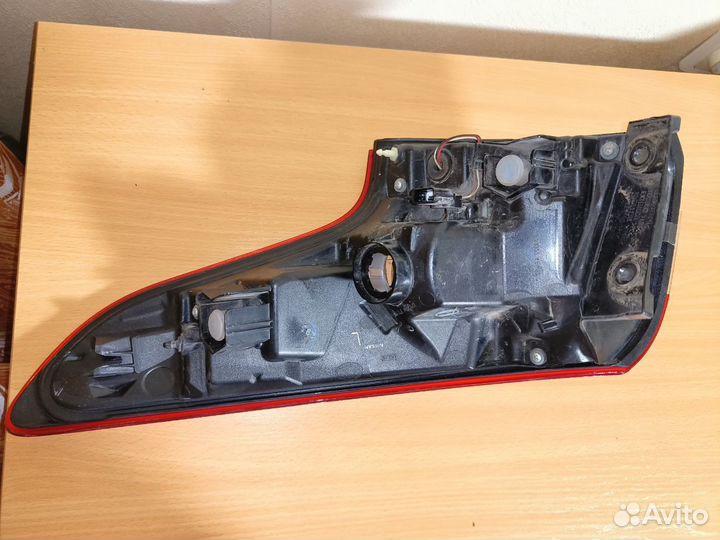 Фонарь задний левый Nissan Qashqai J11 разбито сте