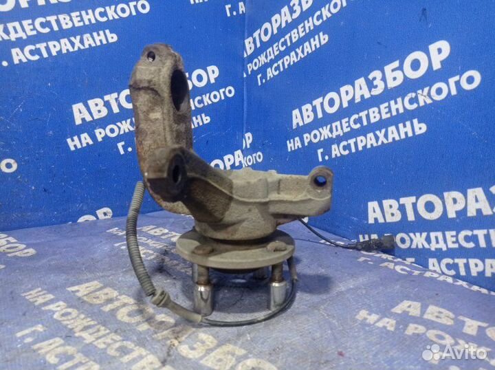 Передний левый поворотный кулак Ford Fiesta 5