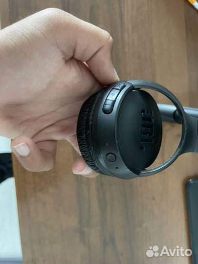 Беспроводные наушники jbl tune 560bt