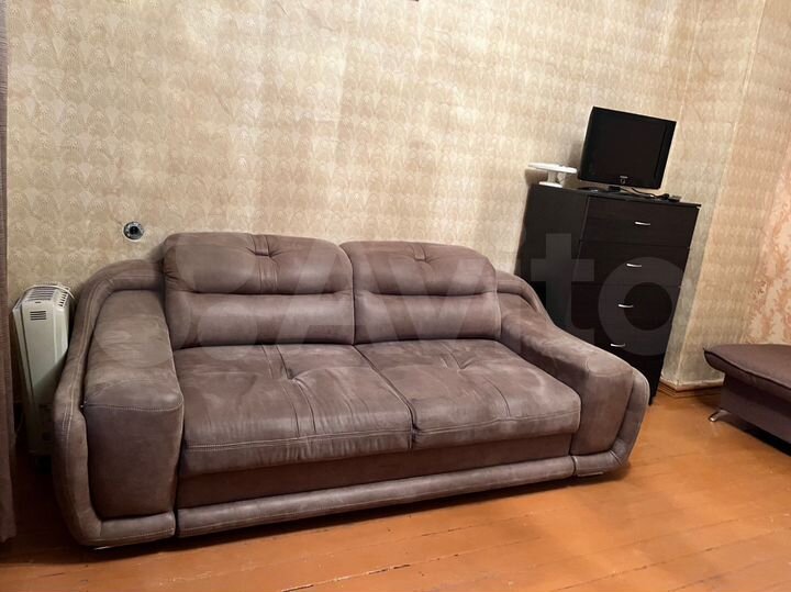 2-к. квартира, 60 м², 1/3 эт.