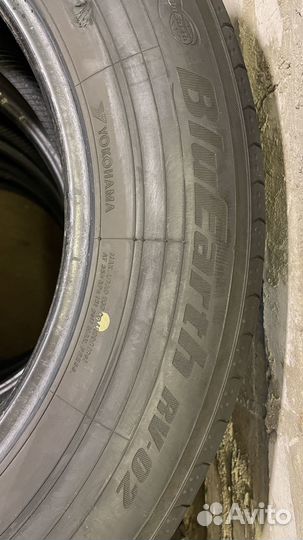 Yokohama BluEarth RV-02 235/65 R18