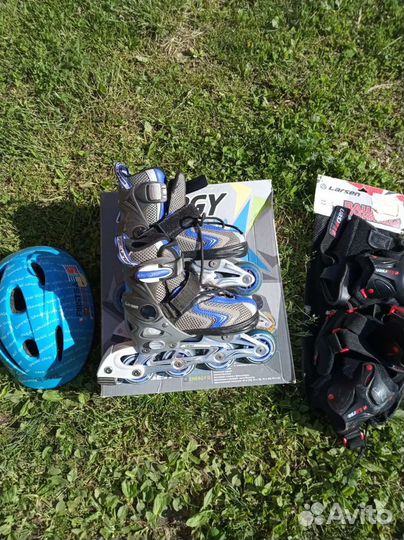 Коньки роликовые, шлем, защита