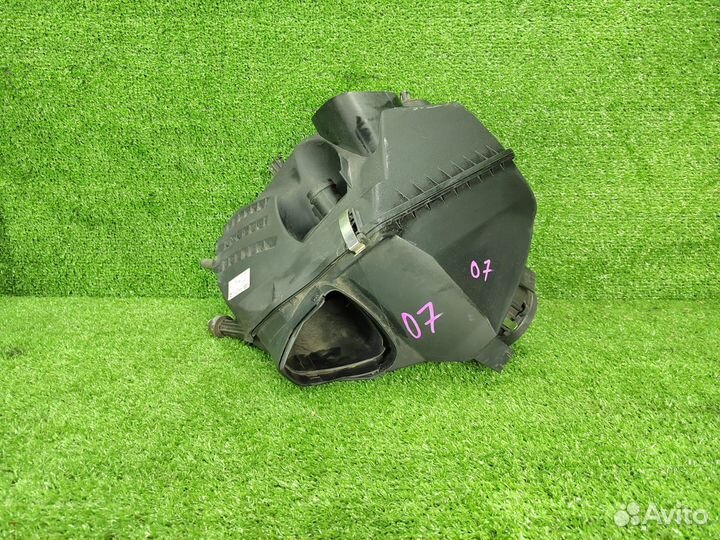 Корпус воздушного фильтра Audi A6 C6