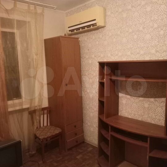 Комната 18 м² в 5-к., 3/5 эт.