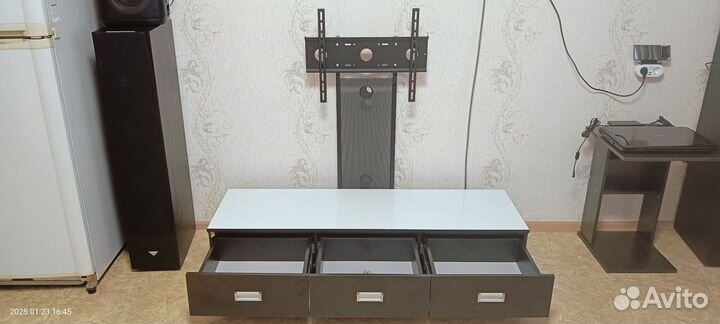 Тумба под тв