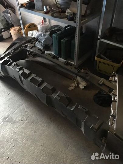 Передний бампер lx570