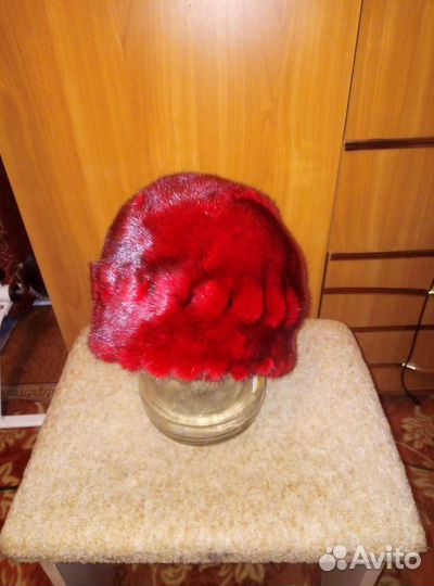 Шапка берет норковый