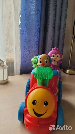 Паровозик fisher price