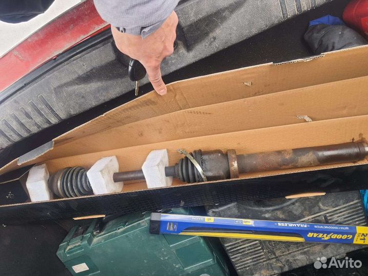 Привод форд фиеста мк5 правый 2006г