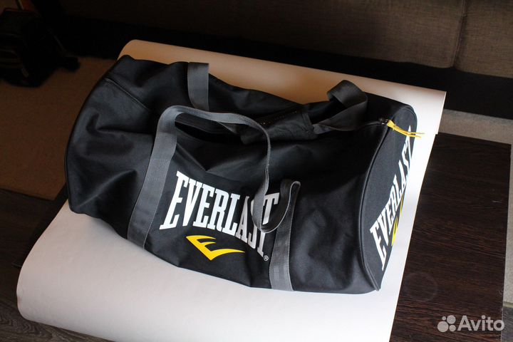 Боксерские перчатки 12 oz и спорт. сумка everlast