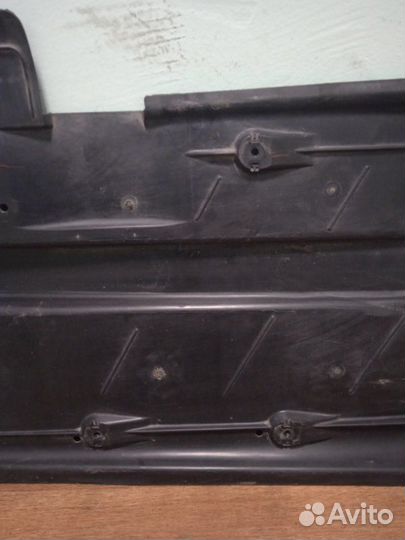 Защита днища кузова левая Volkswagen Polo хетчбек