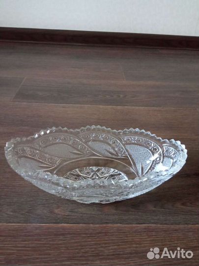 Хрустальная ваза