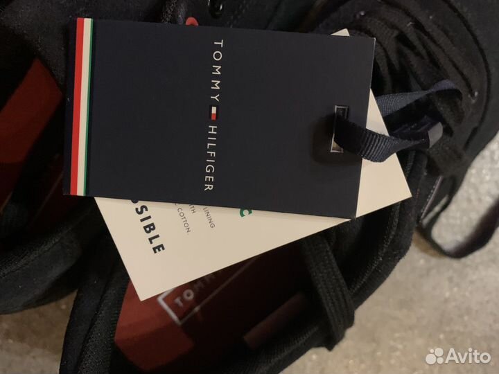 Кроссовки мужские Tommy Hilfiger, 42новые