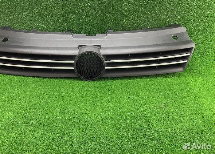 Решетка радиатора Polo Sedan 10-14