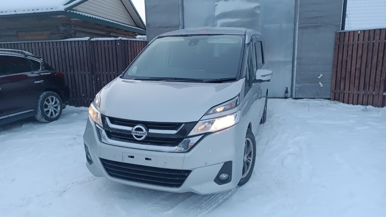 Nissan Serena: фото владельца