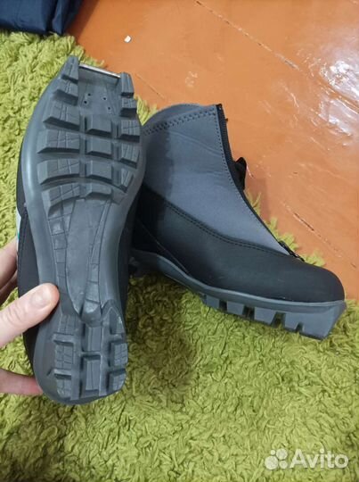 Лыжи беговые и ботинки 38