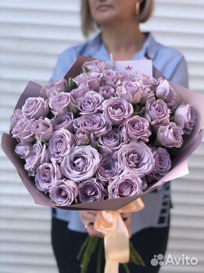 Букет из 35 сиреневых Роз Эквадор в матовой бумаге