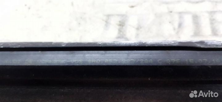 Накладка стекла переднего левого Audi Q5