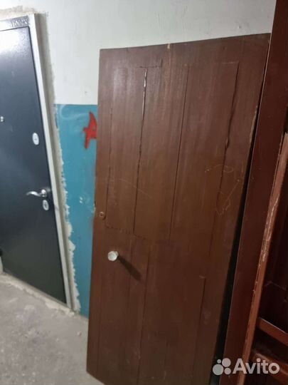 Дверь входная деревянная массив б/у