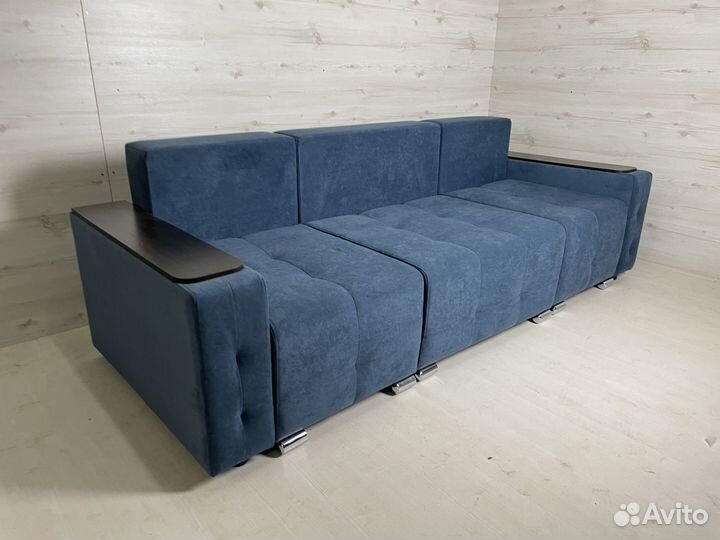 Диван угловой с накладками