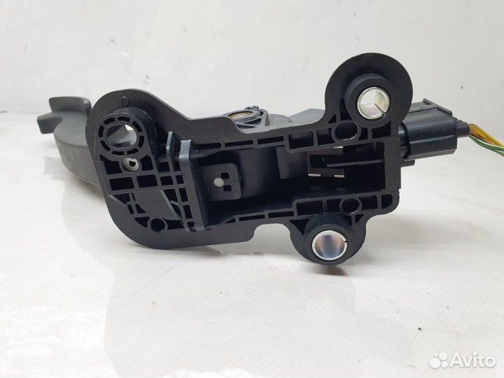 Педаль газа Mitsubishi Lancer 10 2.0 2014