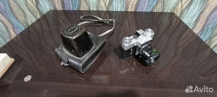 Зеркальный фотоаппарат зенит