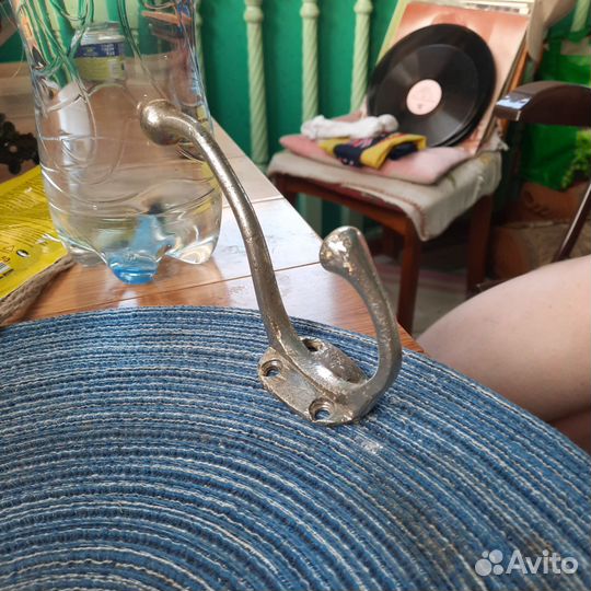 Вешалка бронзовая винтаж