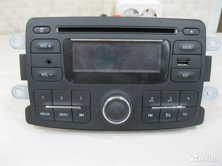 Головное устройство Renault Duster 2012