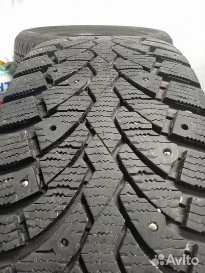 Pirelli Formula Ice 215/60 R17