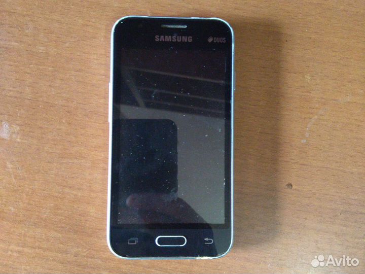 Телефон Samsung Galaxy J mini
