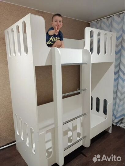 Кровать двухярусная детская новая