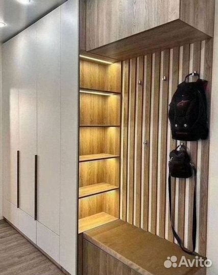 Шкаф с зеркалом