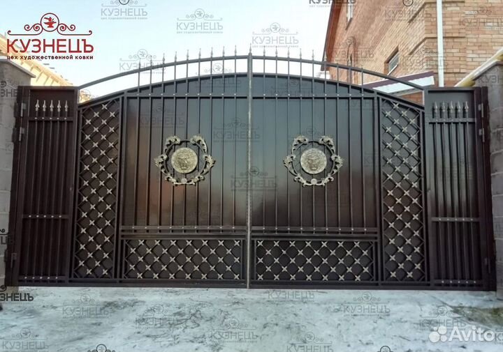 Ворота распашные кованные
