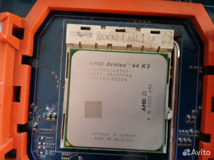 Материнская плата с процессором и памятью