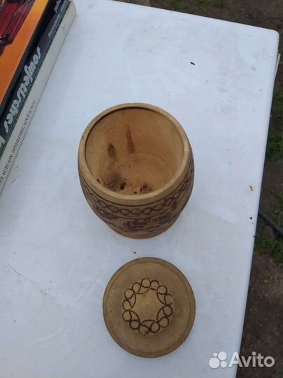 Горшок из дерева
