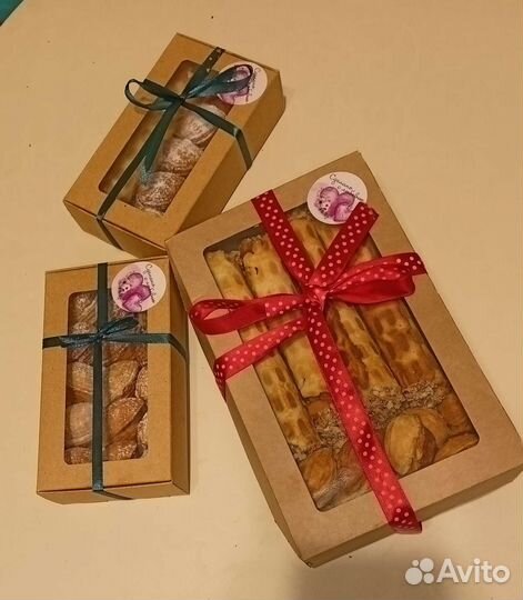 Вафельные трубочки и орешки