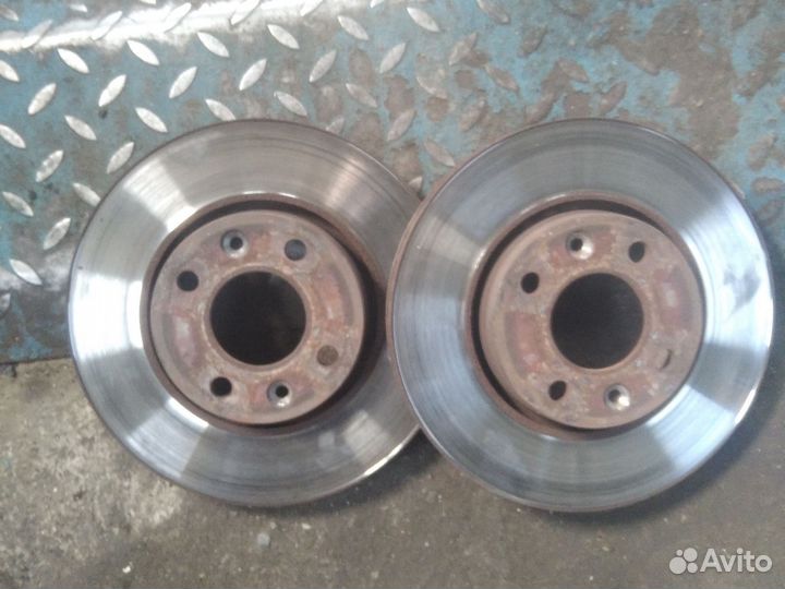 Тормозные диски на Лада Веста