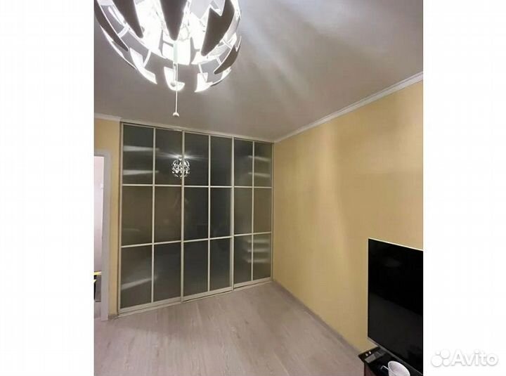 Двери купе в нишу