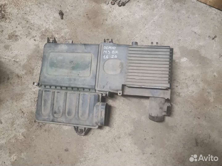 Корпус воздушного фильтра Mazda 3 BK