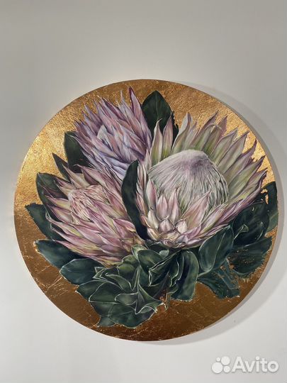 Круглая картина с поталью протеи
