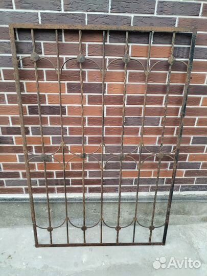 Металлические решетки на окна бу