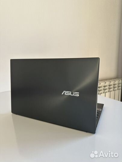 Asus ZenBook UM425QA