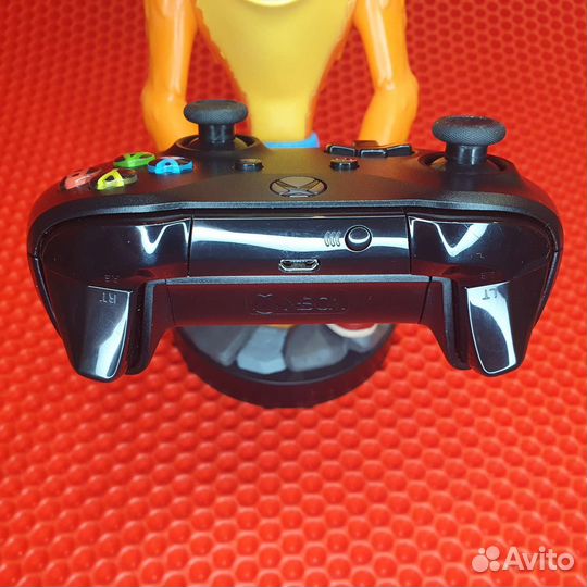 Геймпад Microsoft Xbox ONE