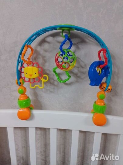 Развивающая дуга Oball на коляску, стульчик и тд