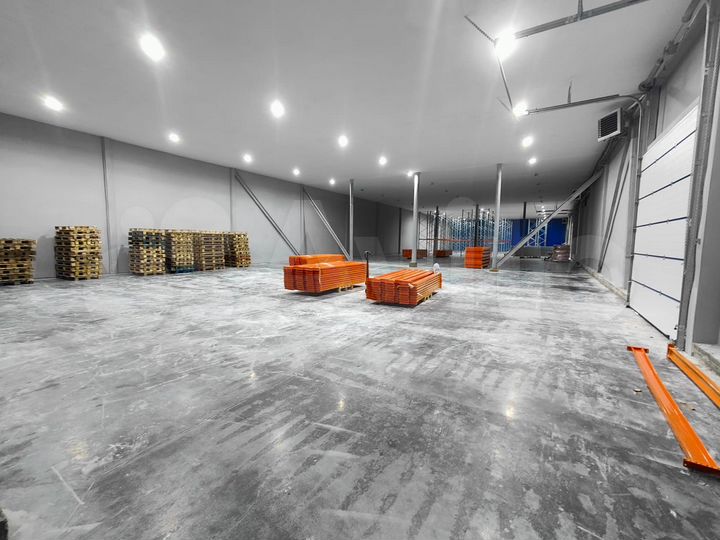 Склад, 2700 м²